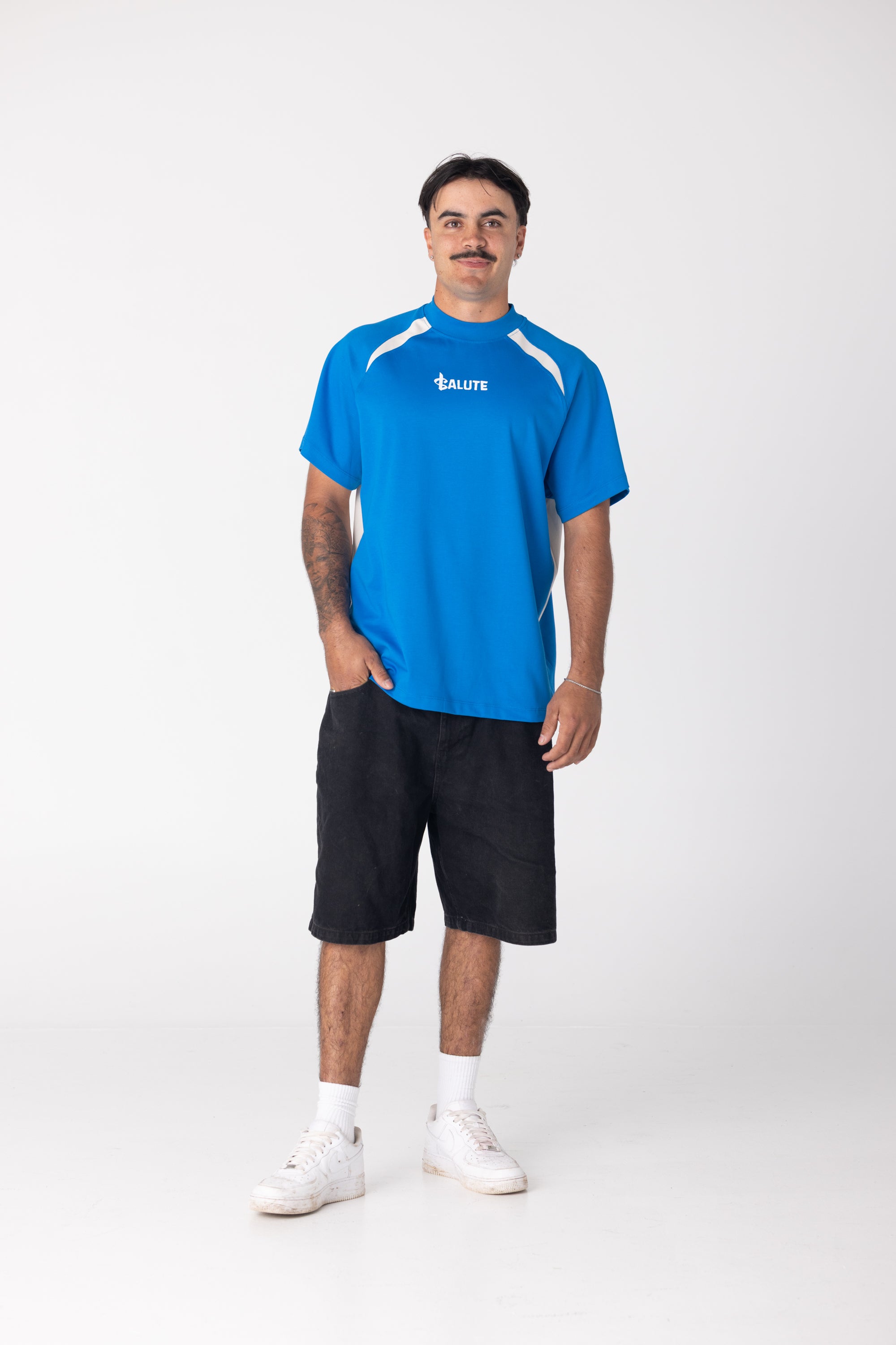 ESSENTIAL Performance Shirt